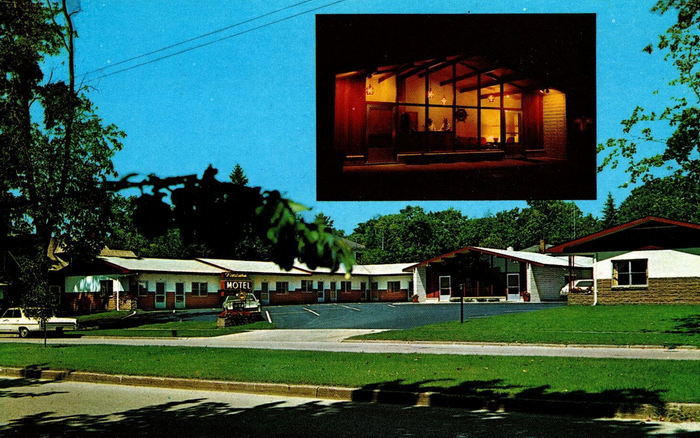 Ventura Motel - Postcard (newer photo)